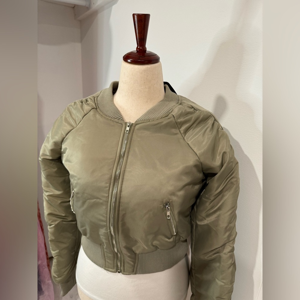 Crop Puffer Jacket, New With Tags (Brand/ HYFVE)